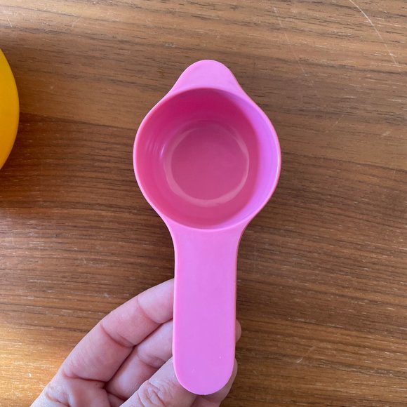 Colorful nesting measuring cup set - Picture 6 of 6